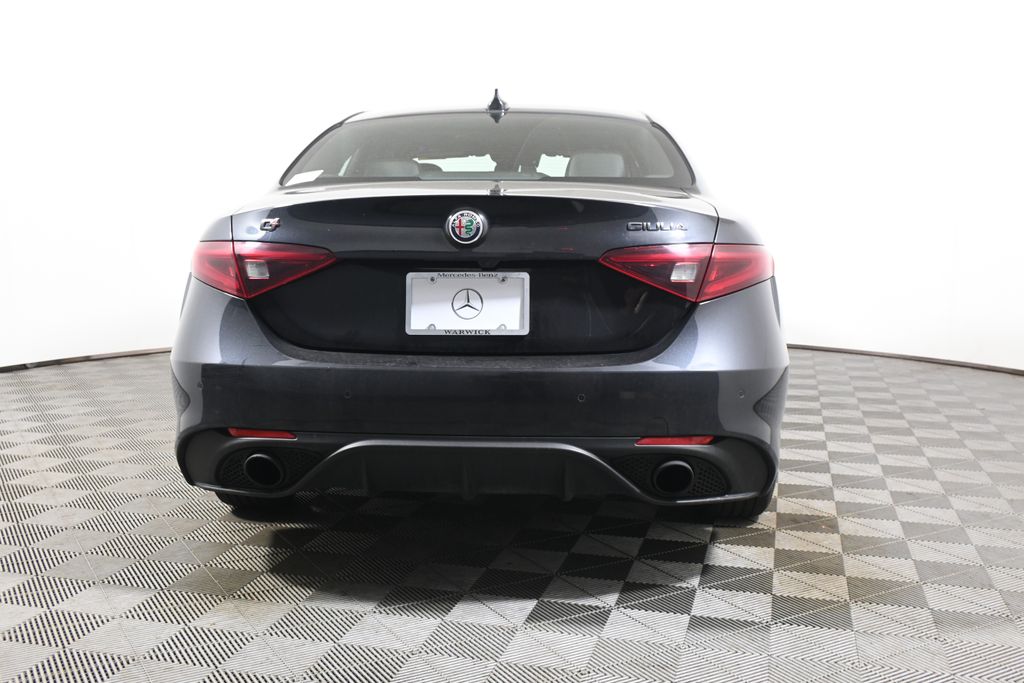 Thumbnail: 2023 Alfa Romeo Giulia - 6