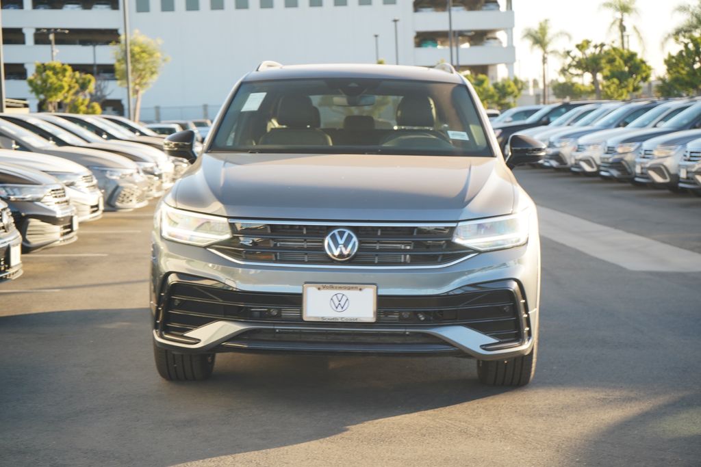 2024 Volkswagen Tiguan 2.0T SE R-Line Black 5