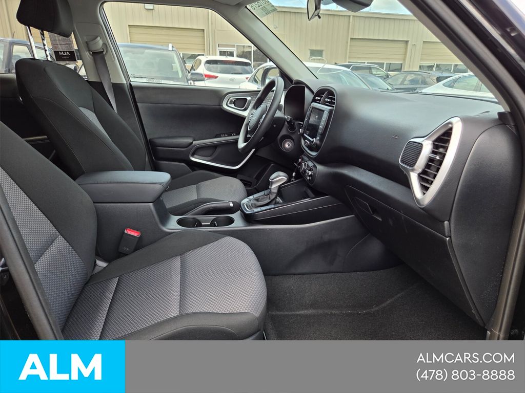 Used 2025 Black Kia LX image 17