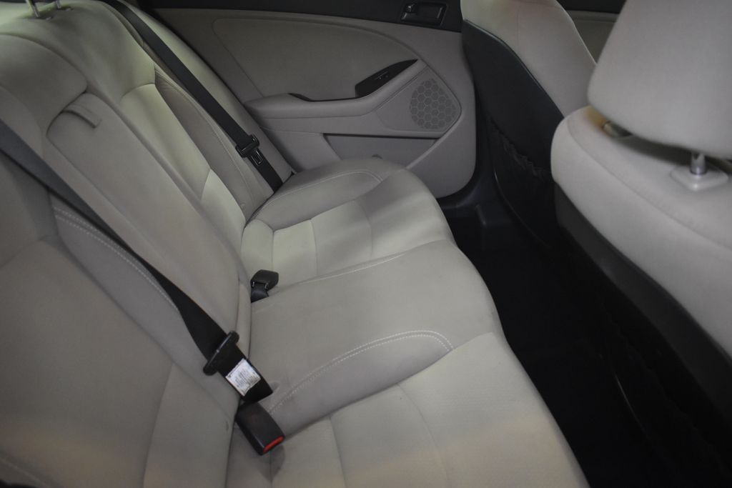 Thumbnail: 2013 Kia Optima - 30