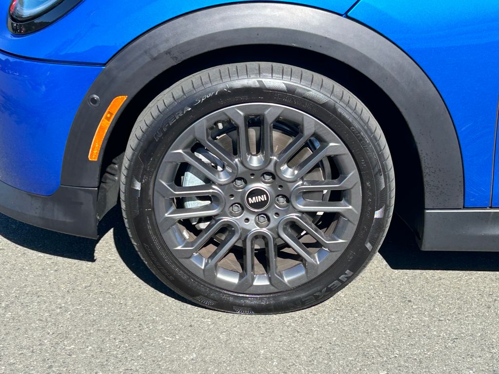 Thumbnail: 2025 MINI Cooper - 9