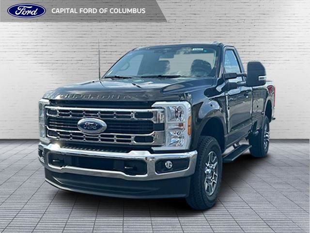2025 Ford F-350 Super Duty XLT's photo