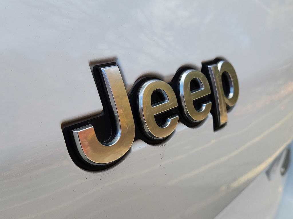 Thumbnail: 2022 Jeep Grand Cherokee L - 30