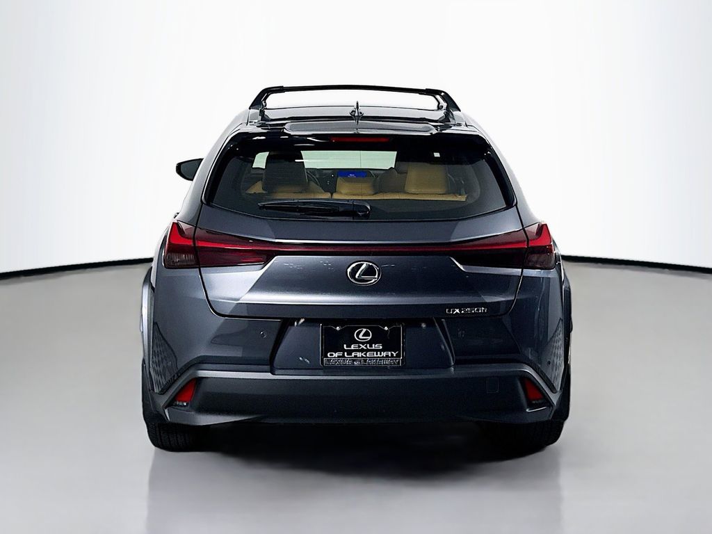 Thumbnail: 2023 Lexus UX - 6