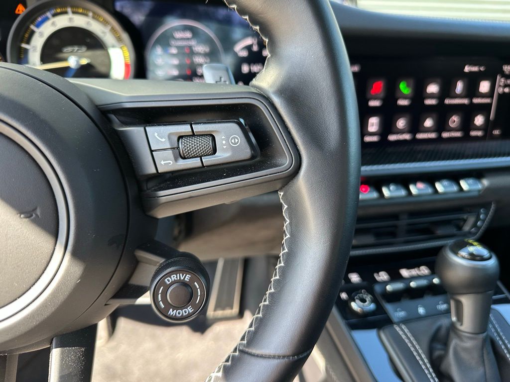 Thumbnail: 2024 Porsche 911 - 17