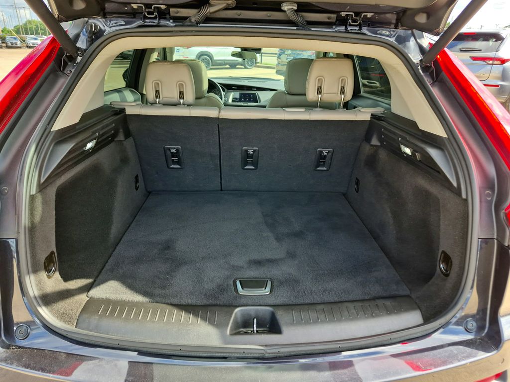 2023 Cadillac XT4 Luxury Gray at Community Toyota