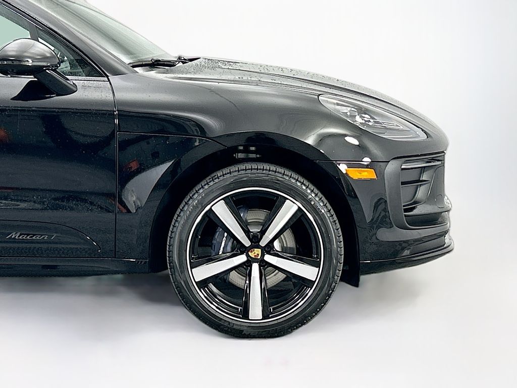 Thumbnail: 2026 Porsche Macan - 11