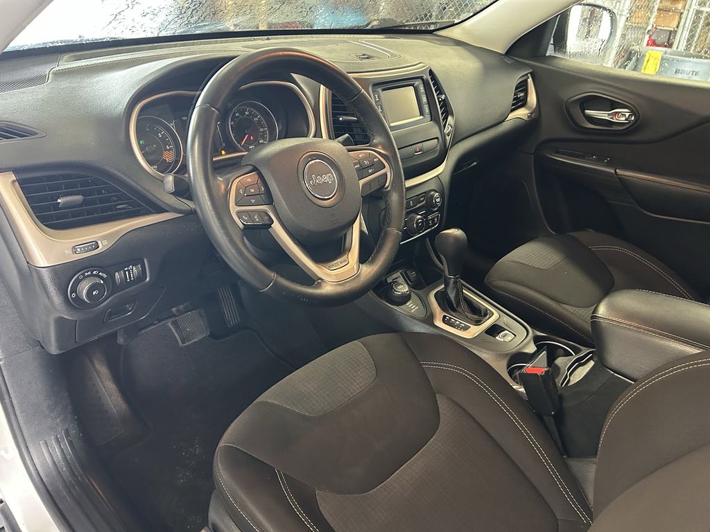2015 Jeep Cherokee Latitude White at Shottenkirk Kia Fort Bend