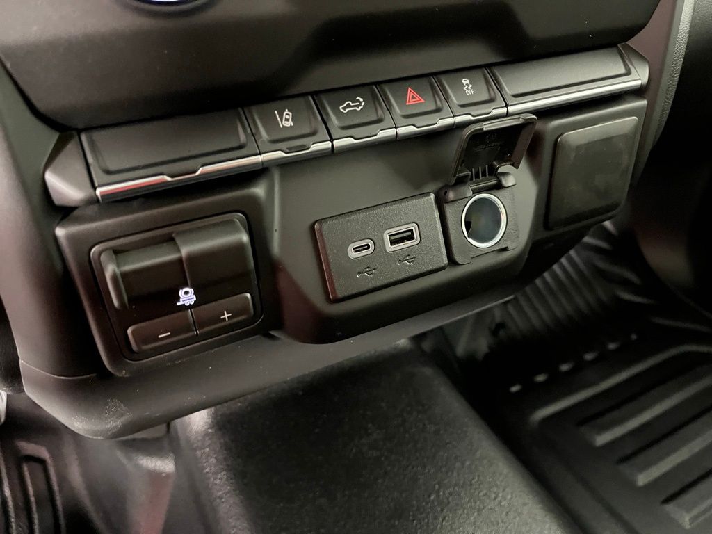 Thumbnail: 2026 Chevrolet Silverado 2500 - 30