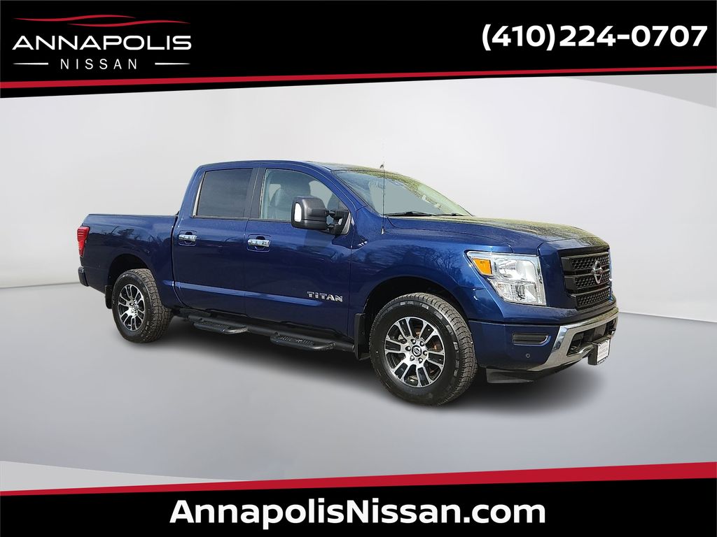 Nissan Titan SV Crew Cab 4WD