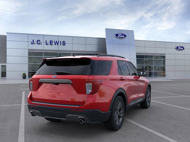 2024 Ford Explorer XLT