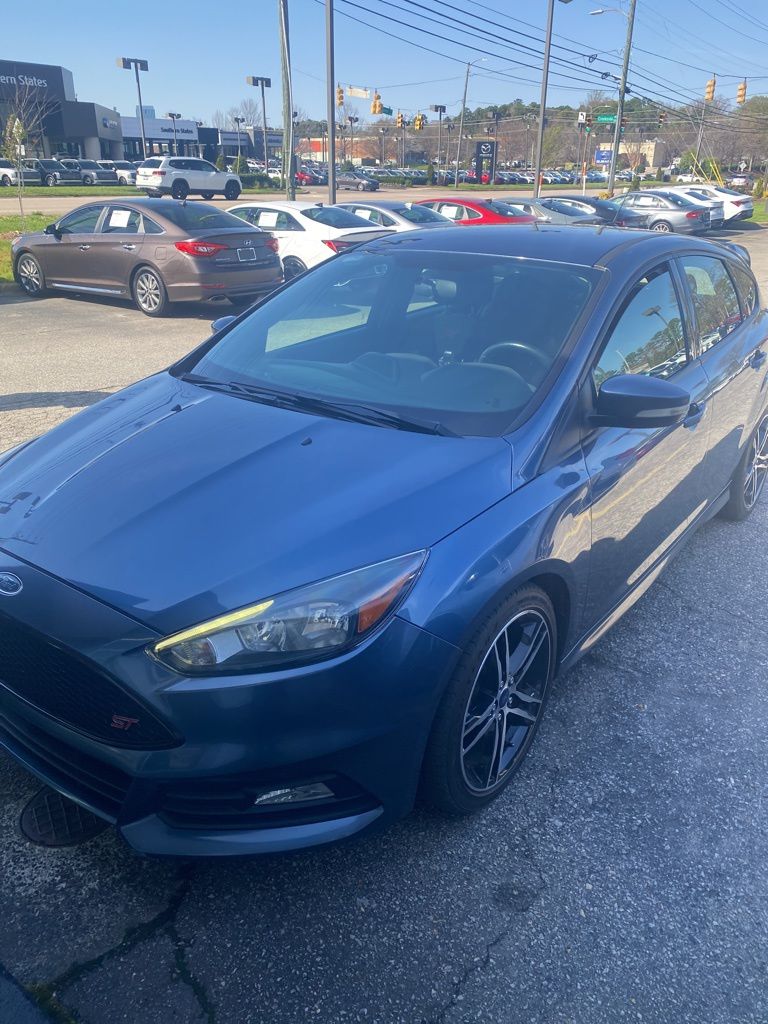 2018 Ford Focus ST
