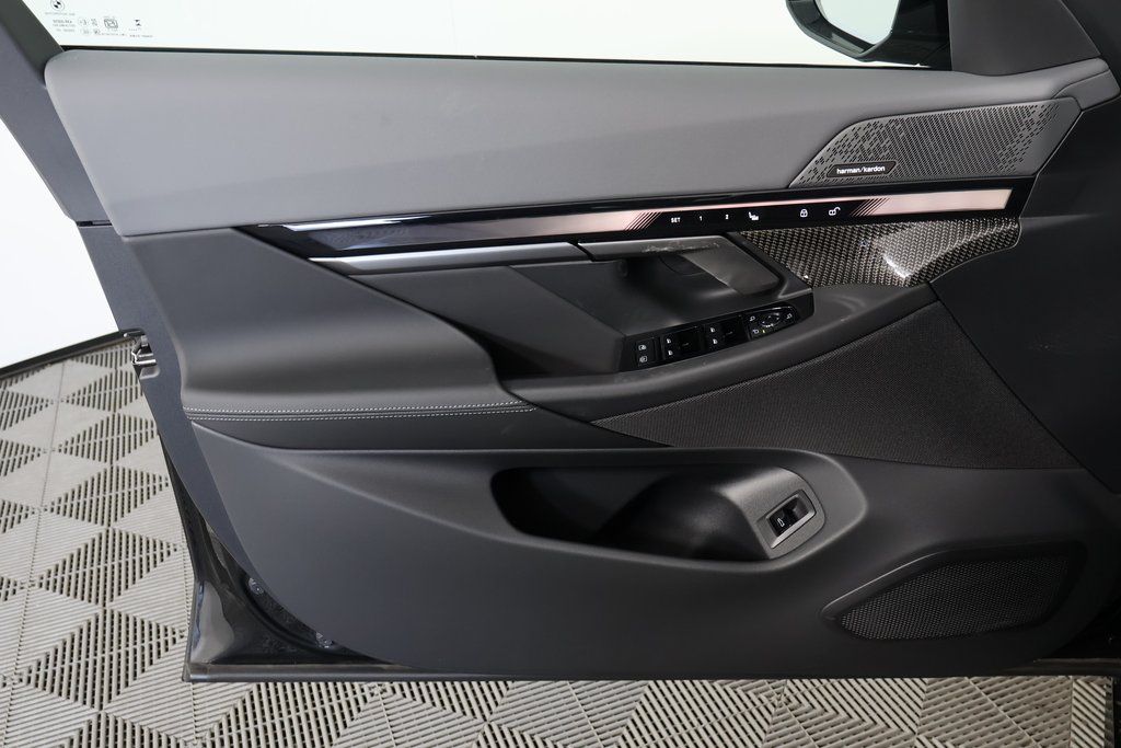 Thumbnail: 2026 BMW 5 Series - 7