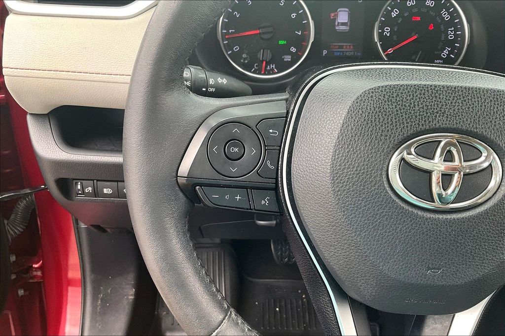 Used 2020 Toyota RAV4 SUV