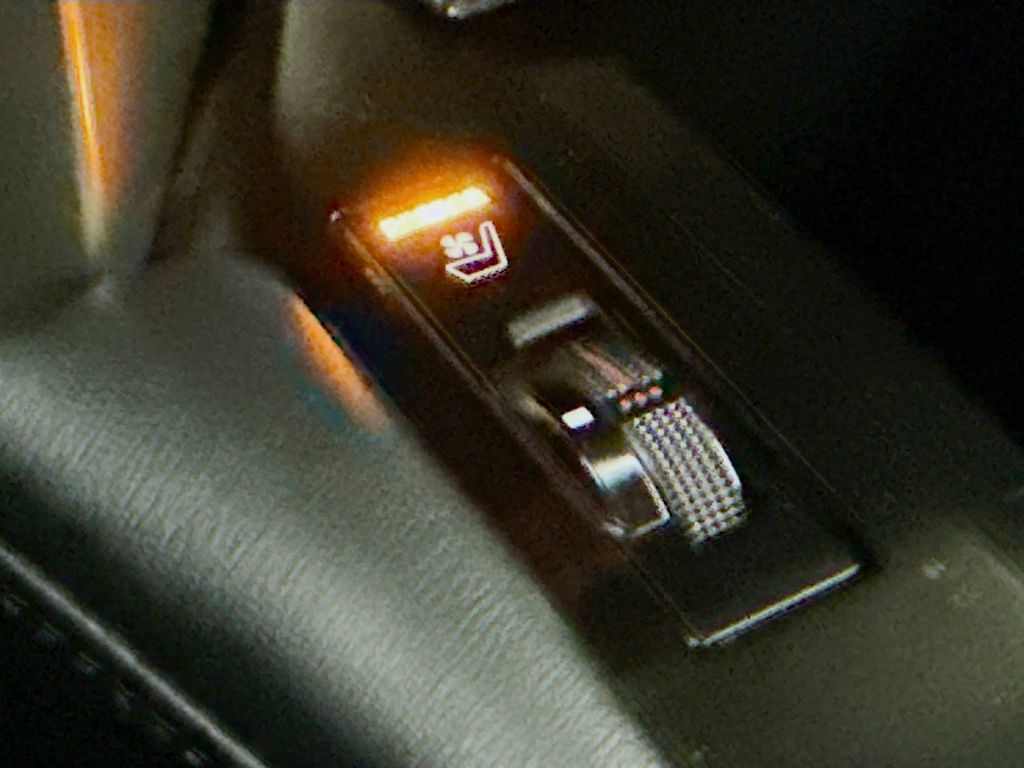 Thumbnail: 2021 Lexus GX - 20