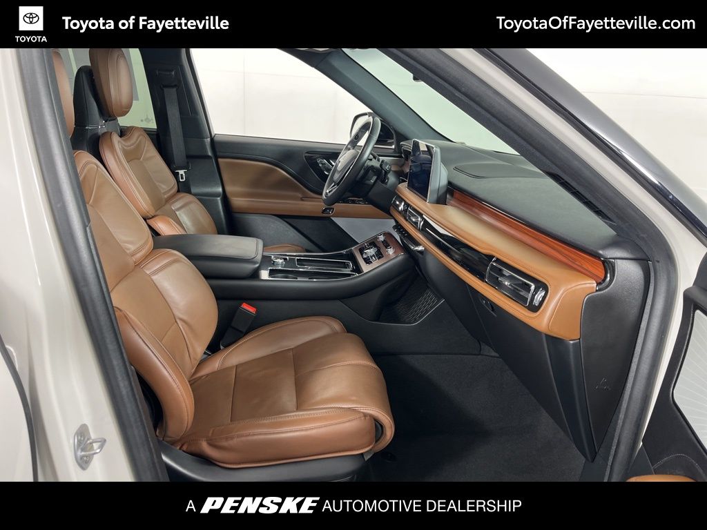 Thumbnail: 2023 Lincoln Aviator - 7