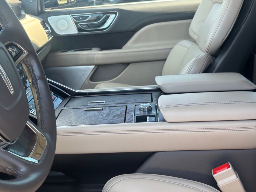 Used Car 2023 Lincoln Navigator  Reserve For Sale Under $70,000 In Austin, Texas