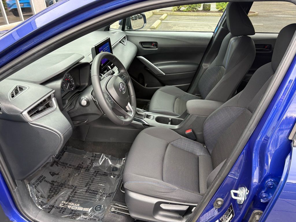 2024 Toyota Corolla Cross Hybrid SE