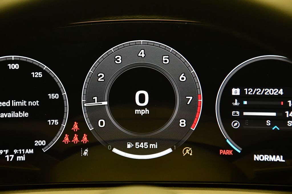 Thumbnail: 2025 Porsche Panamera - 25