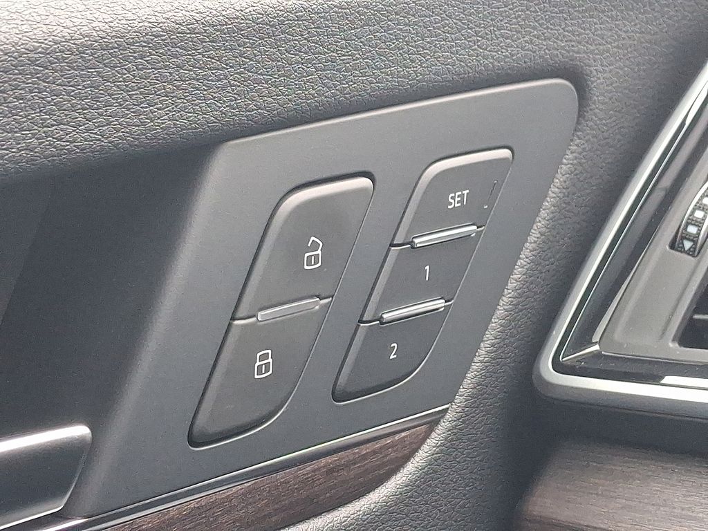 Thumbnail: 2024 Audi Q5 - 27