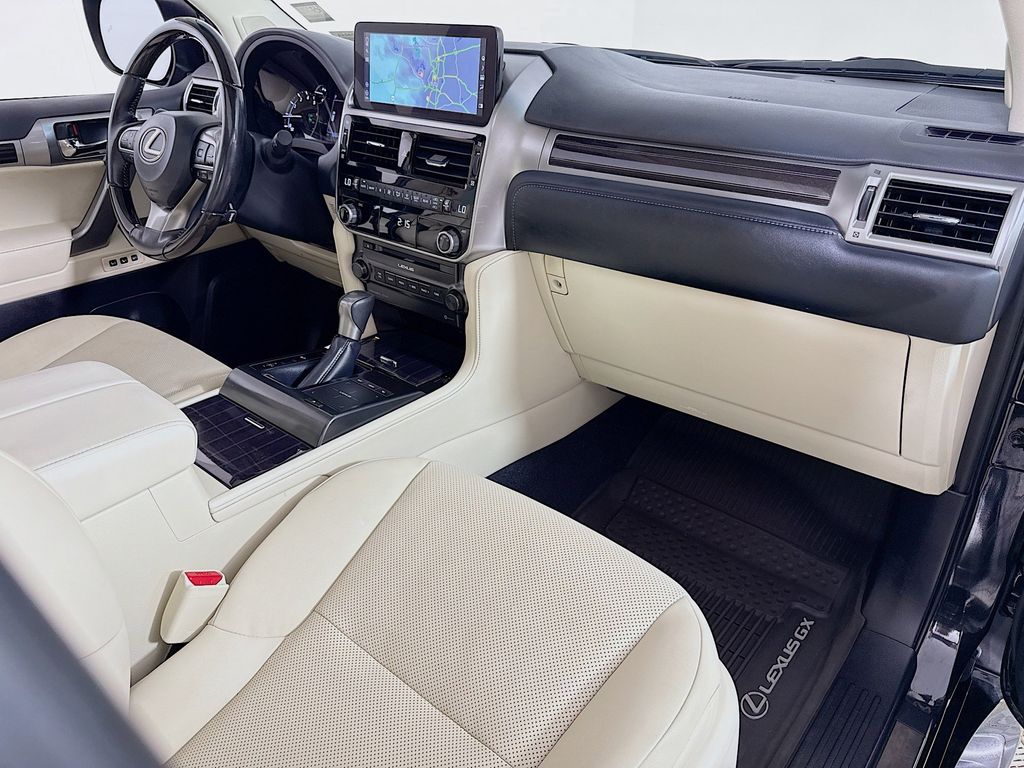 Thumbnail: 2023 Lexus GX - 30