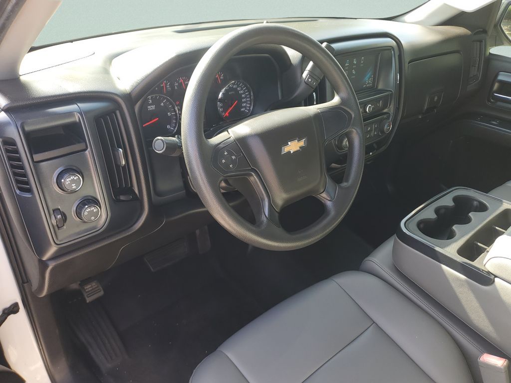 Used 2018 White Chevrolet WT image 10