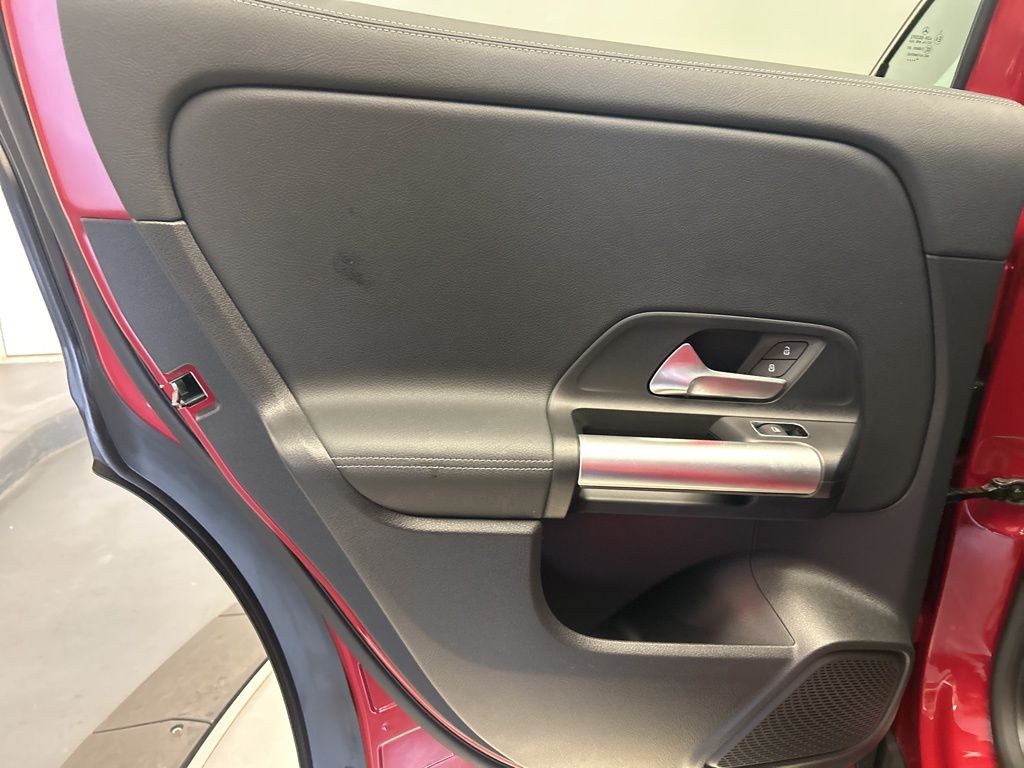 Thumbnail: 2025 Mercedes-Benz GLA - 22