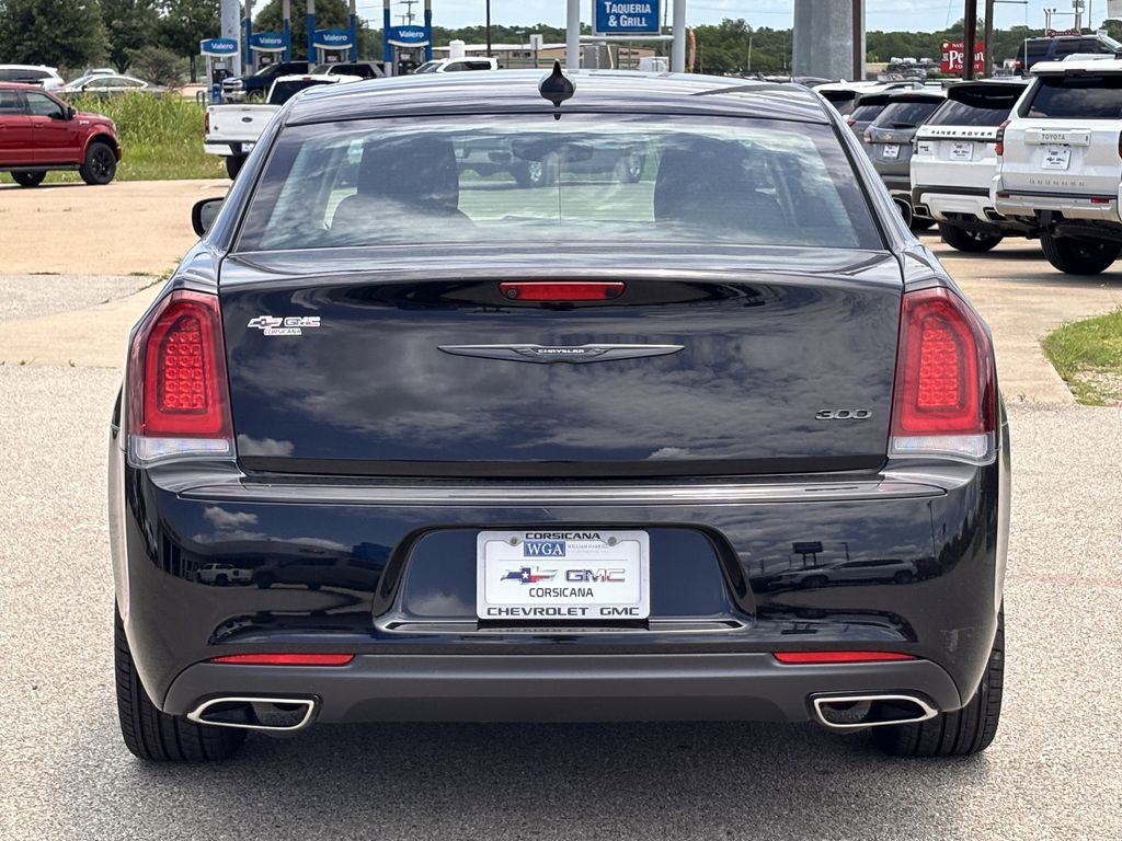 Used Car 2023 Chrysler 300  Touring For Sale Under $30,000 In Corsicana, Texas