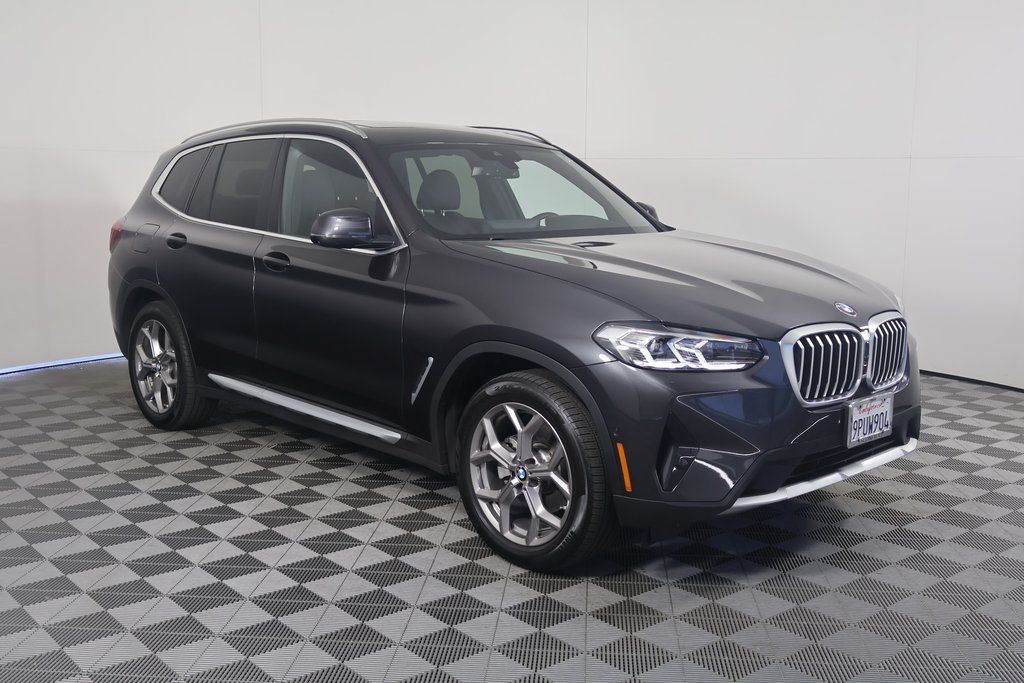 Thumbnail: 2024 BMW X3 - 3