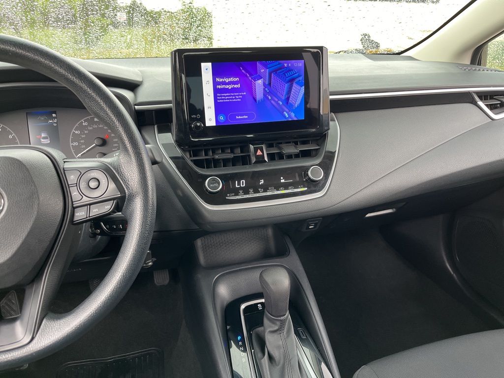 2023 Toyota Corolla LE 18