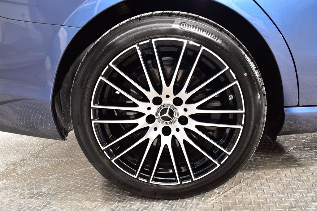 Thumbnail: 2025 Mercedes-Benz C-Class - 32