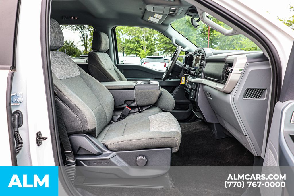 Used 2023 White Ford XLT image 21