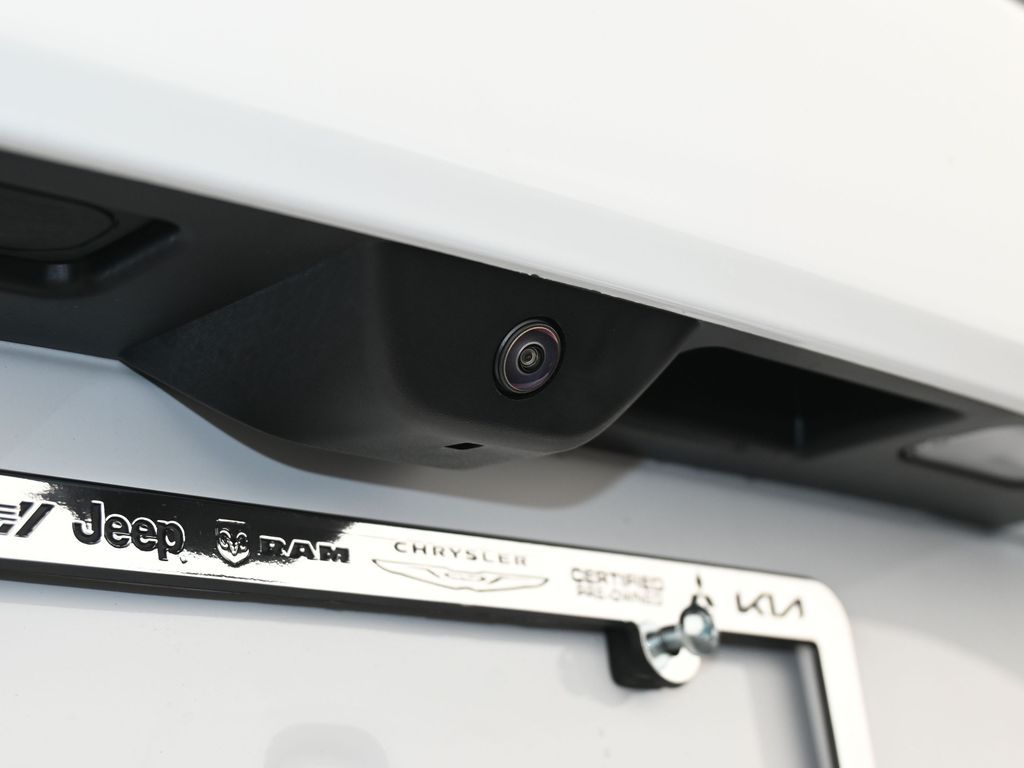 Used 2025 Bright White Clearcoat Jeep Altitude X image 31