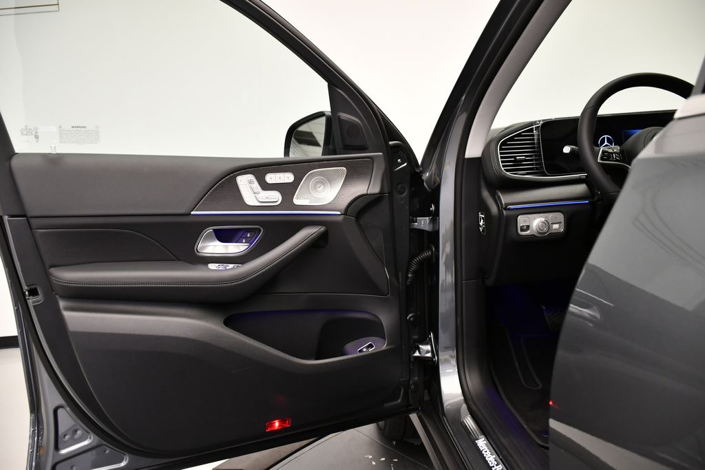 Thumbnail: 2026 Mercedes-Benz GLE - 32