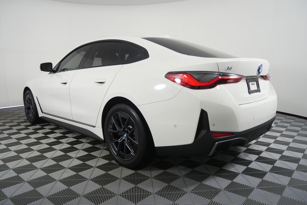 Thumbnail: 2023 BMW i4 - 5