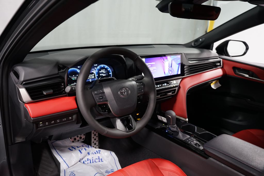 Thumbnail: 2025 Toyota Camry - 11