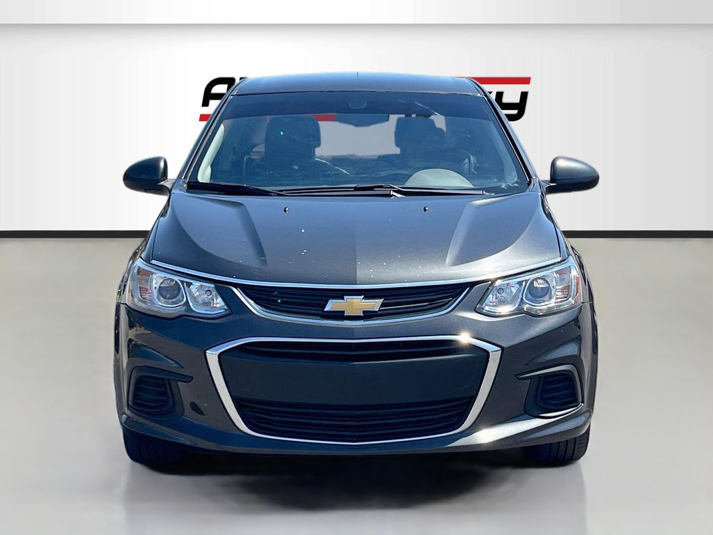 Used 2020 Gray Chevrolet Premier image 2