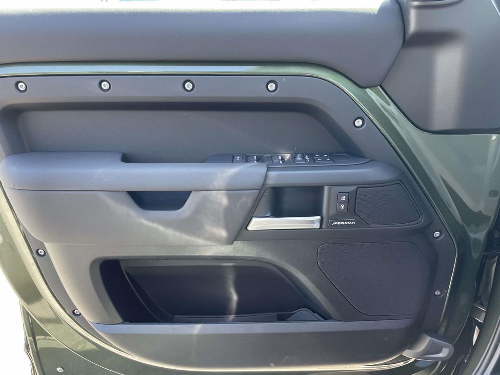 New 2026 Green Land Rover S image 32