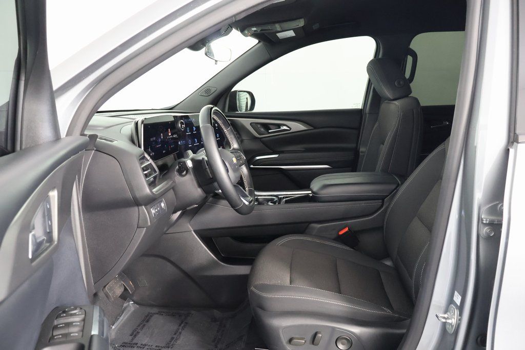 Thumbnail: 2024 Chevrolet Traverse - 8