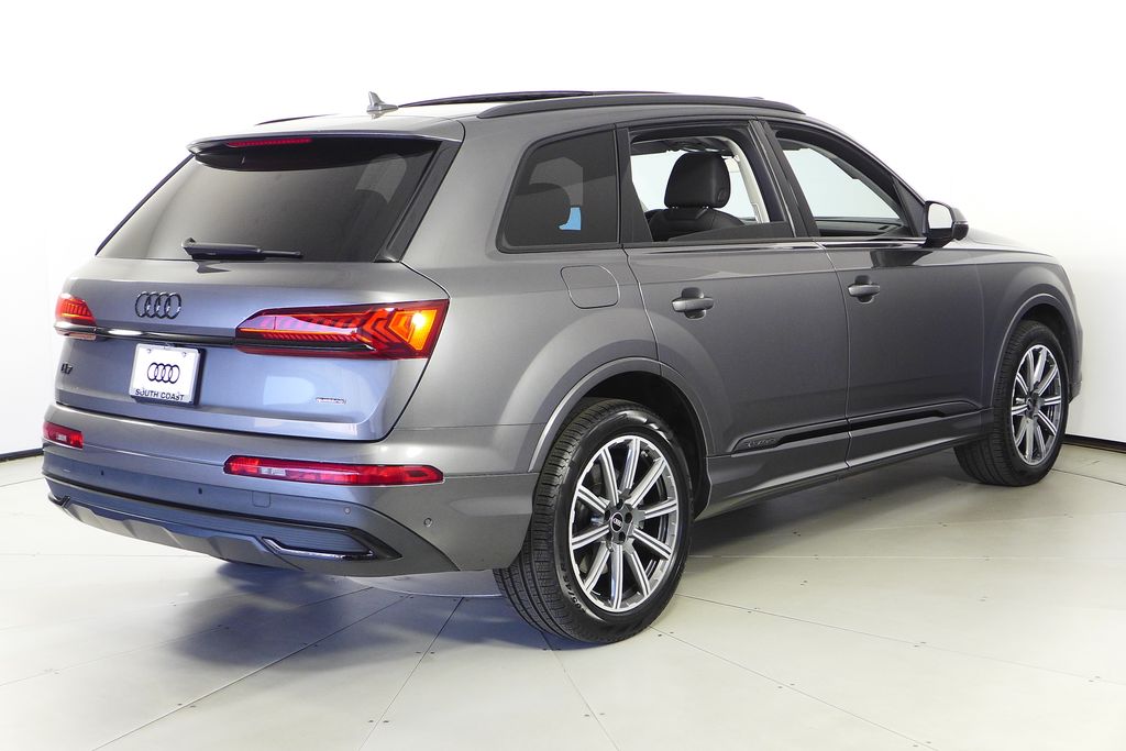 Thumbnail: 2023 Audi Q7 - 7