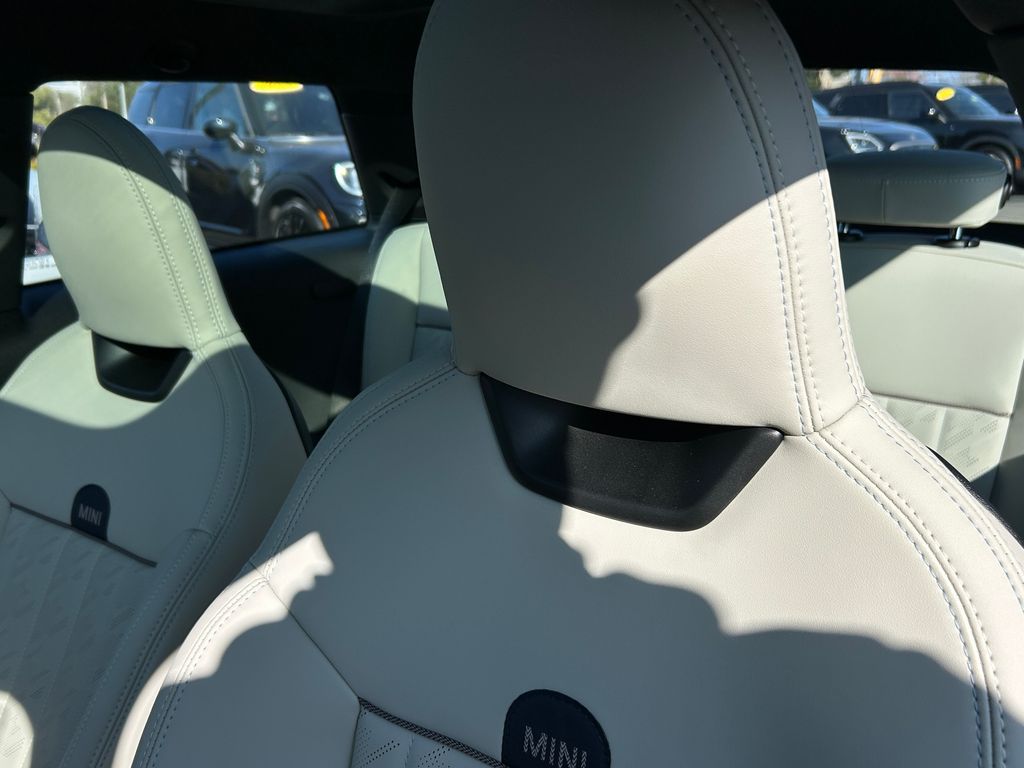 Thumbnail: 2026 MINI Cooper - 14