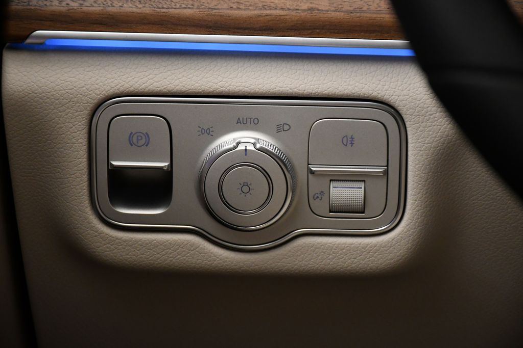 Thumbnail: 2026 Mercedes-Benz GLE - 21