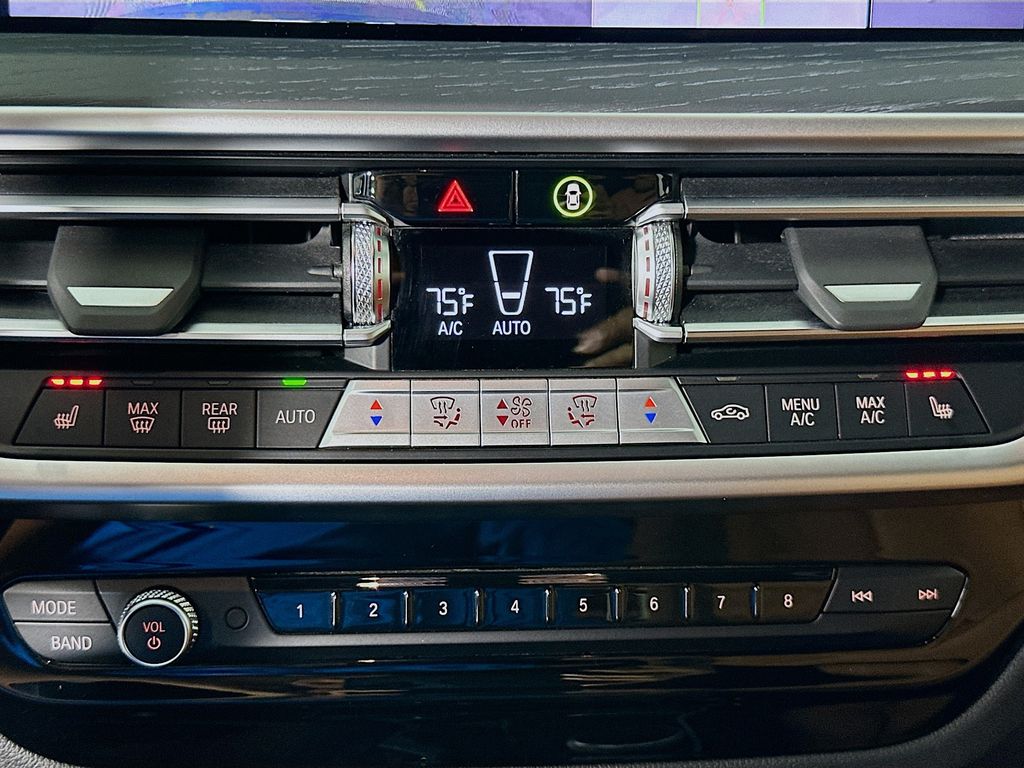 Thumbnail: 2024 BMW X3 - 16