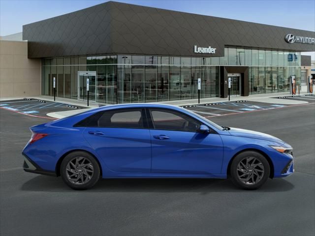 2025 Hyundai Elantra Blue 7
