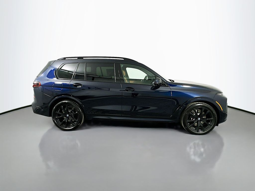 Thumbnail: 2026 BMW X7 - 4