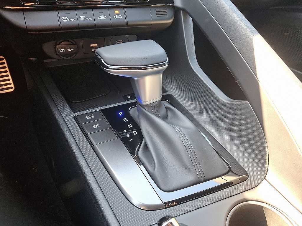 Thumbnail: 2025 Hyundai Elantra - 8