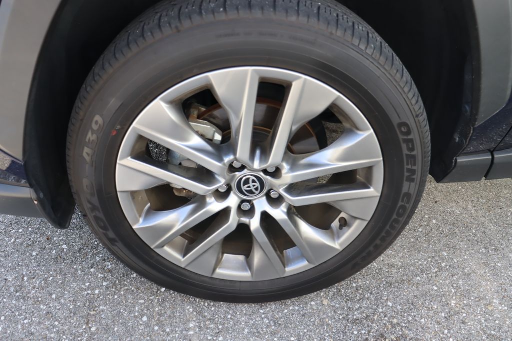 Thumbnail: 2022 Toyota RAV4 - 4