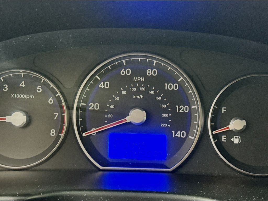 Used Car 2011 Hyundai Santa Fe  Gls For Sale Under $10,000 In Austin, Texas