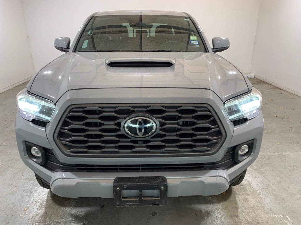 2021 Toyota Tacoma TRD Sport 2