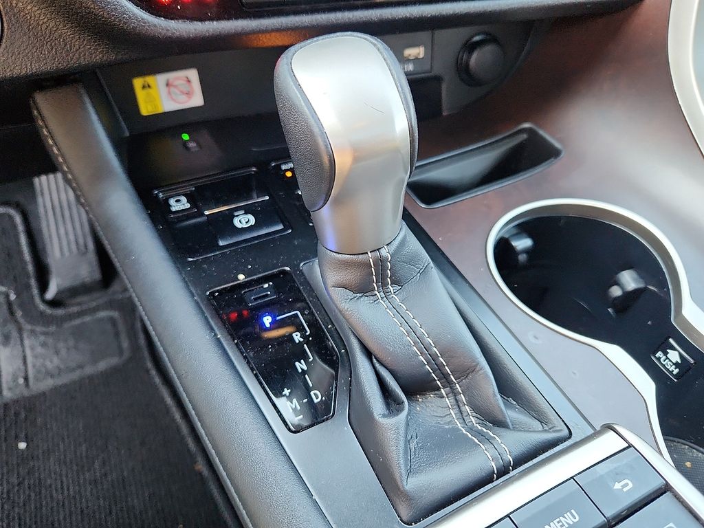 Thumbnail: 2021 Lexus RX - 15